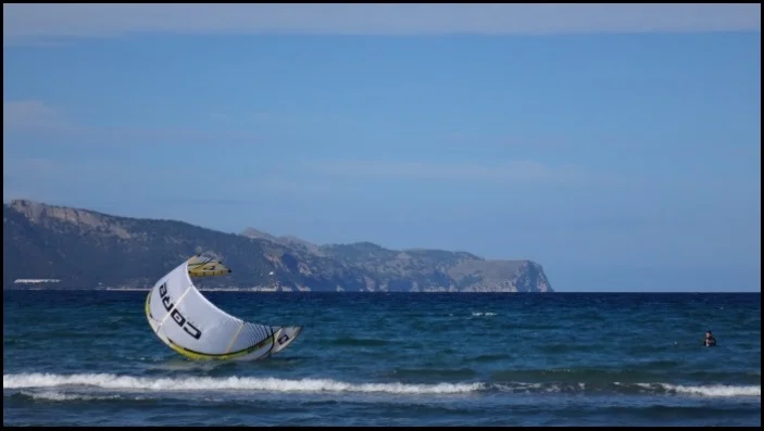 1 mallorca kiteschool clinics kite relaunch from the water