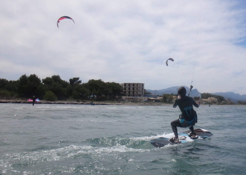 2 Kitesurfschule auf Mallorca mit Coralie im Mai