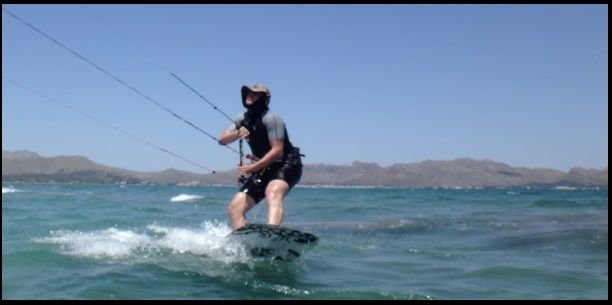 2 flysurfer kiteboard XL Mallorca kitesurfing lessons www mallorcakiteschool com