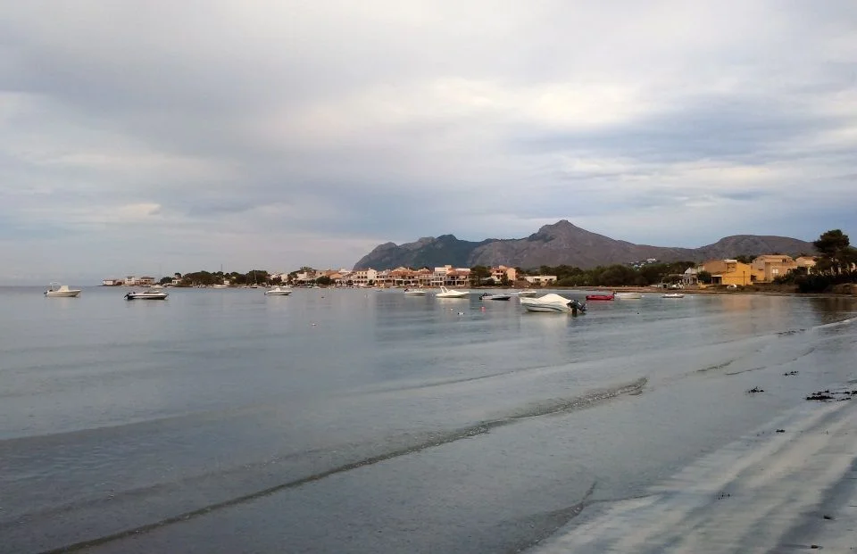 4 Das ruhige Wasser Alcudia kitesurfen mallorca halb stunden nach dem Sturm