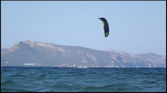 6 die letzte Foto kitekurse auf Mallorca Borja Kiten gegen den Wind