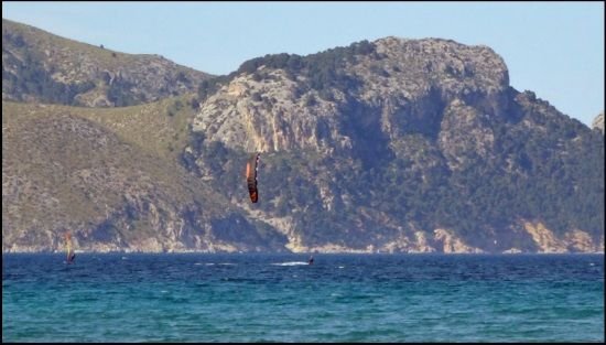 8 the only kite on the air flysurfer sonic mallorca