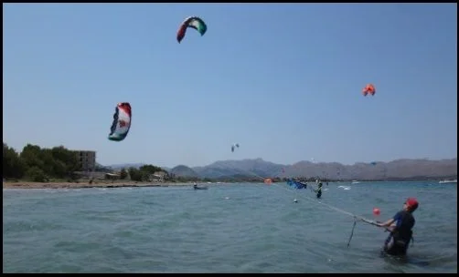 playa de Pollensa curso de kitesurf en Julio