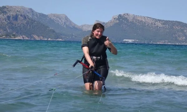 11 Swiss sweet Vanessa kite girl now mallorca kiteschool 2 days course