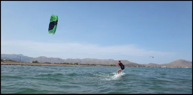 5 Beginner lady Svenja on her 1 day kite course in June mallorca kiteschool