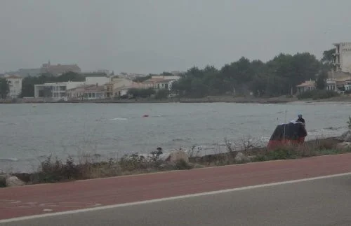 den Drachen wieder zu finden und zum Strand zurückzukehren