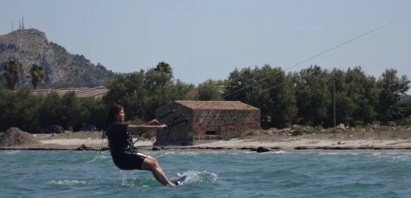 7 now riding kitesurfing lessons towards your right
