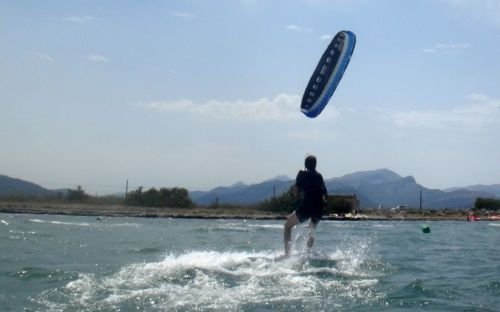12 lernen Kitesurfen in 3 Tagen Mallorca Kiteschule im Juni