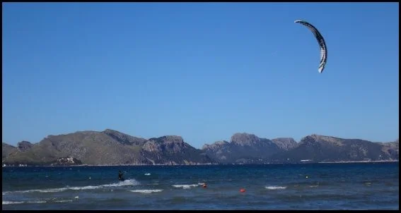 4 - 14 knots in Pollensa Bay Mallorcakiteschool com learn kitesurfing in Mallorca with us