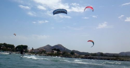 8 Wind auf Mallorca im Mai Palma de Mallorca Kiteschule