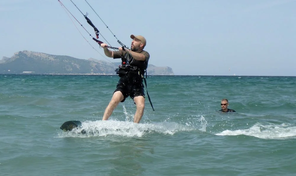 momento en el que con cierta gracia y elegancia y en un inesperado giro de dirección