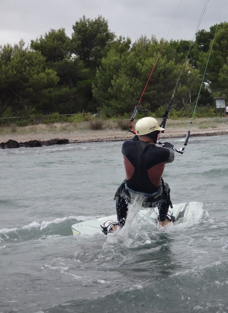 1 Ich bin auf der Suche nach dem Jump - Kitesurfen auf Mallorca