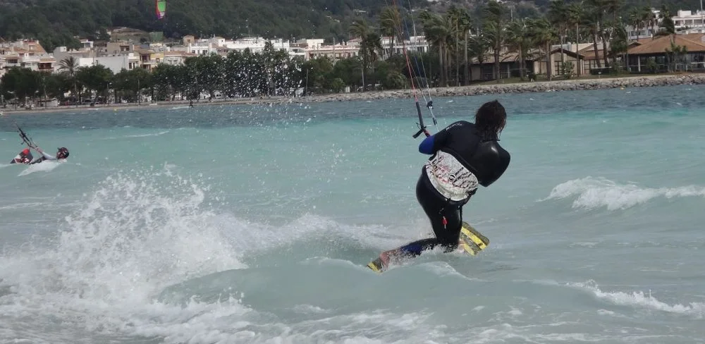 best kiters and basic rules of kitesurfing