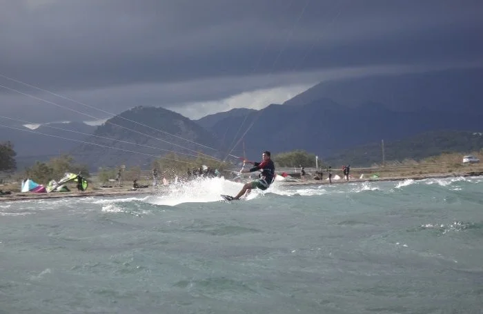 5 the rider in action in 20 knots of west wind