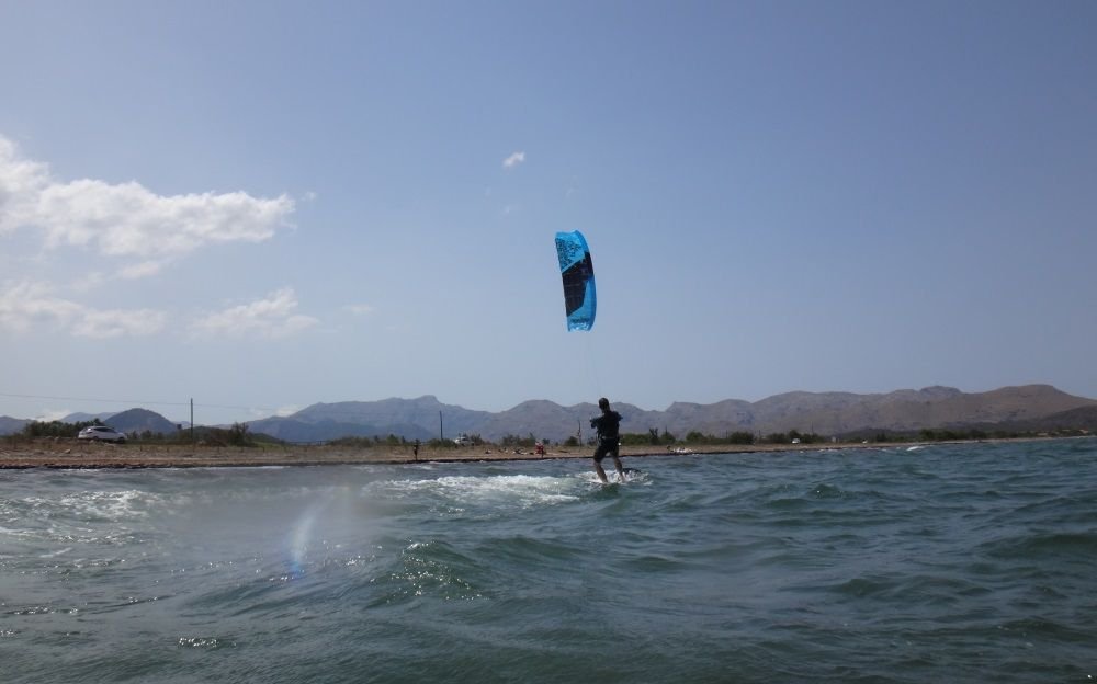 6-Grigori-ist-ein-erfahrener-Schüler-und-nach-5-Stunden-Kitekurs-ist-er-erfolgreich