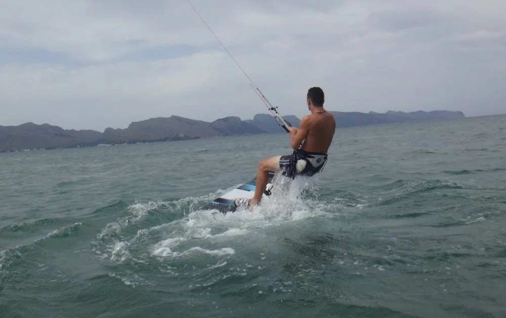 15-gute-Position-Kitesurf-Club-Mallorca-Julio-Agosto-neues-Kite-Mitglied