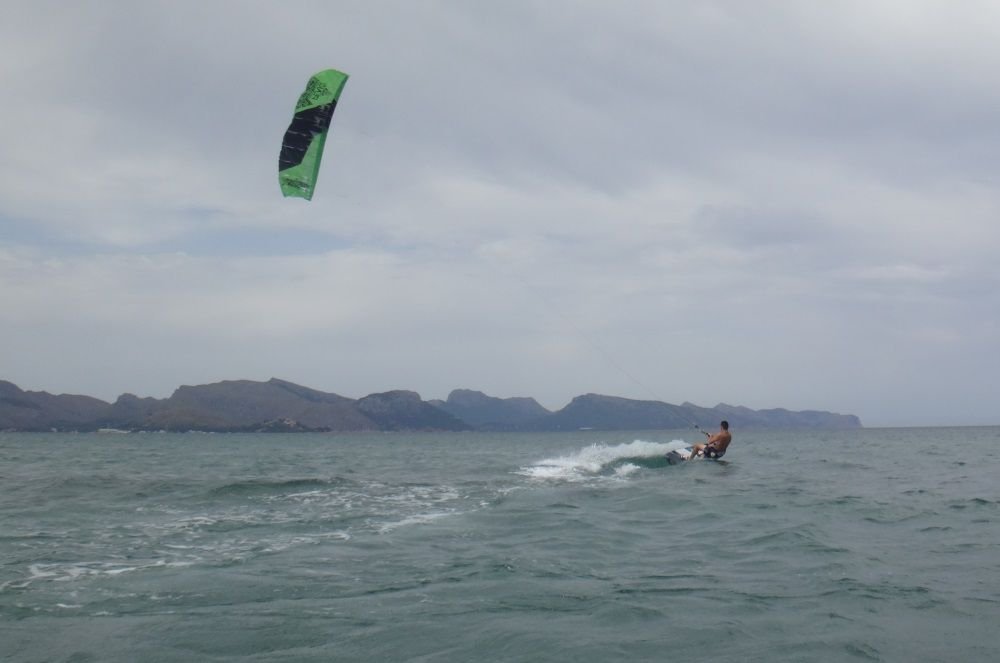 17-mallorca-kiteschool-kitesurfen schneller drachenunterricht-juli