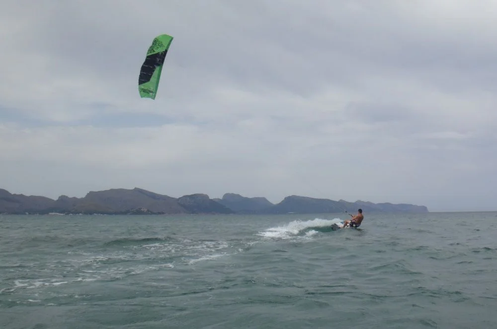 17-mallorca-kiteschool-kitesurfen schneller drachenunterricht-juli