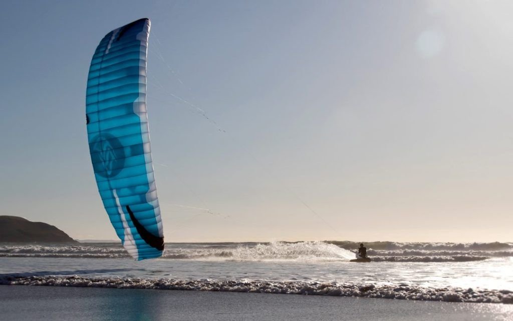 9-ya-esta-aqui-la-escuela-de-mallorca-Speed-5-21-mts-kitesurf"