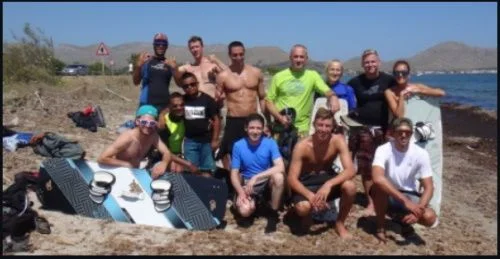 el club de kitesurf en Pollensa - escuela de kitesurf mejores precios y mayo exito