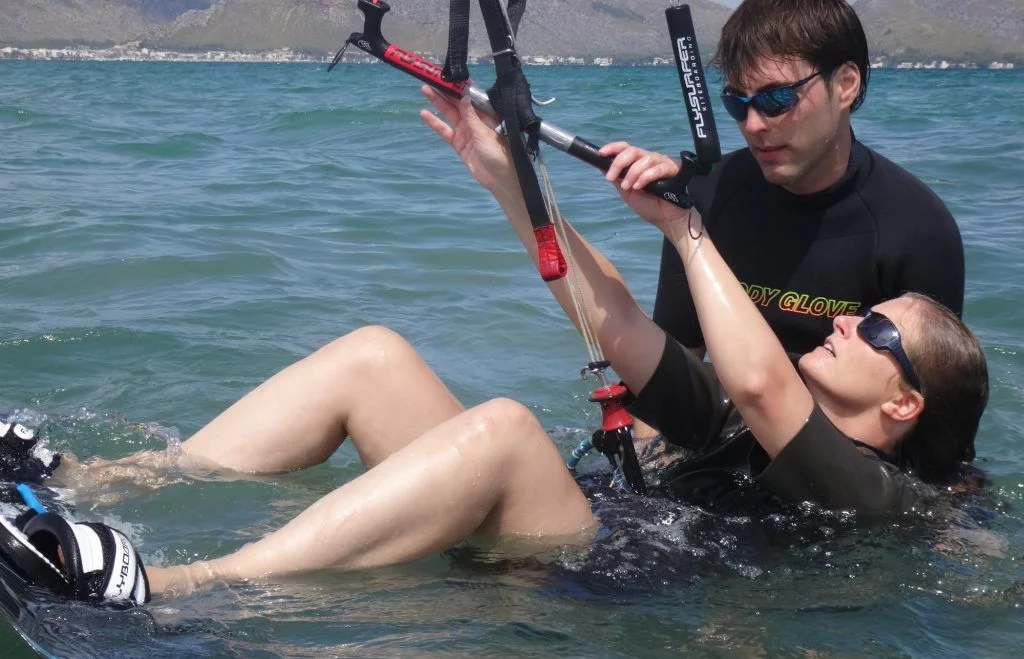 1 kitesurfing-monitor-only-qualification-mallorcakiteschool-com