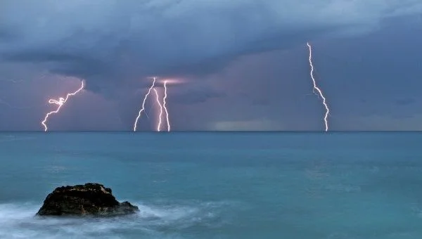 2 mal tiempo tormenta Mallorca kiteschool escuela de kite en Palma