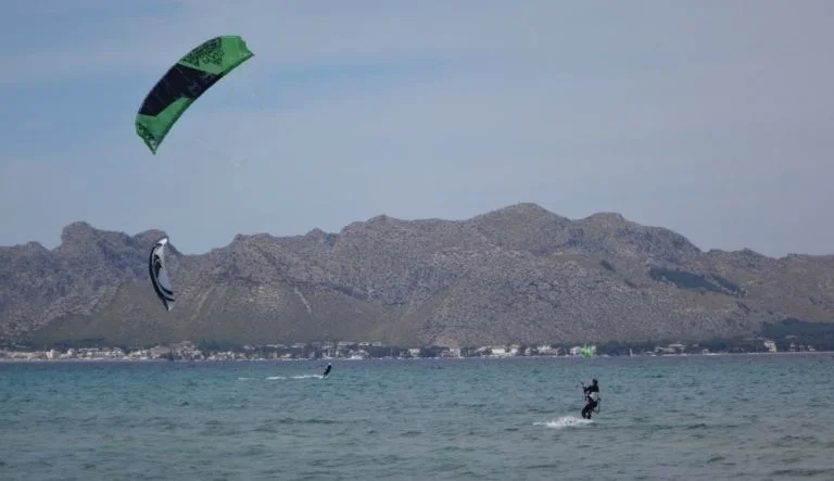 5-Mallorca-kitesurfen-Pollensa-kite-stehrevie kitesurf in mallorca-