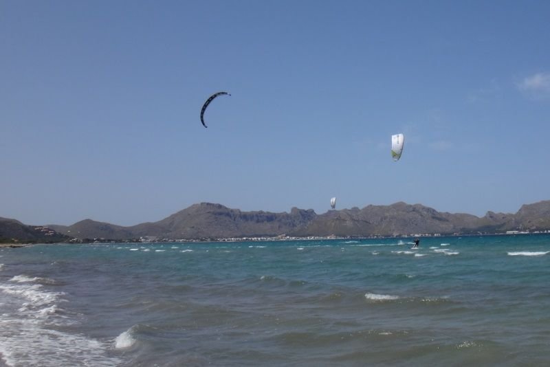 5-Andrea-vuelve-clases de kitesurf en-mallorca